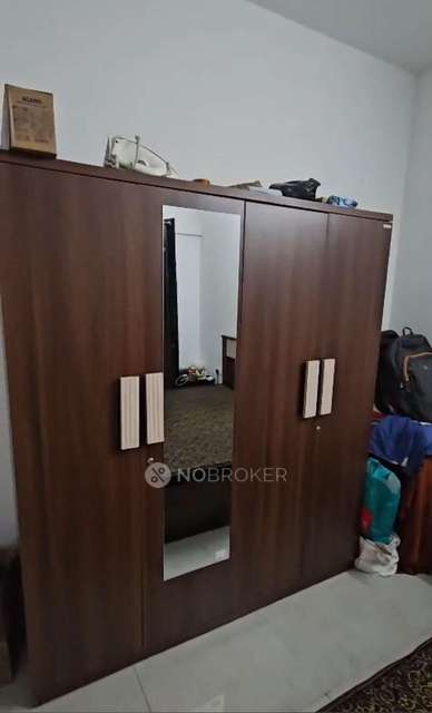 Single Room for Female In 2 BHK  In Vasant Oasis Daffodil In Andheri East