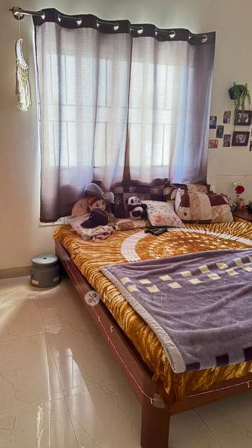 Single Room for Female In 3 BHK  In Rns Shanthi Nivas In Yeswanthpur, Bangalore