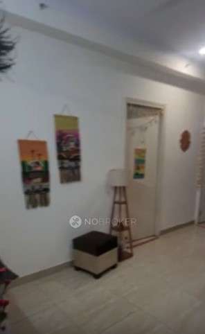 2 BHK Flat In Gaur City 7th Avenue for Rent  In Sector 4, Greater Noida