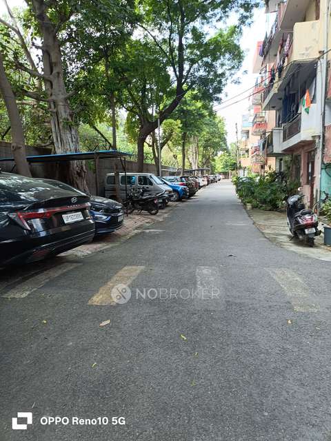 2 BHK Flat In Dhawalgiri Apartment, Sector 34 for Rent  In Sector 34
