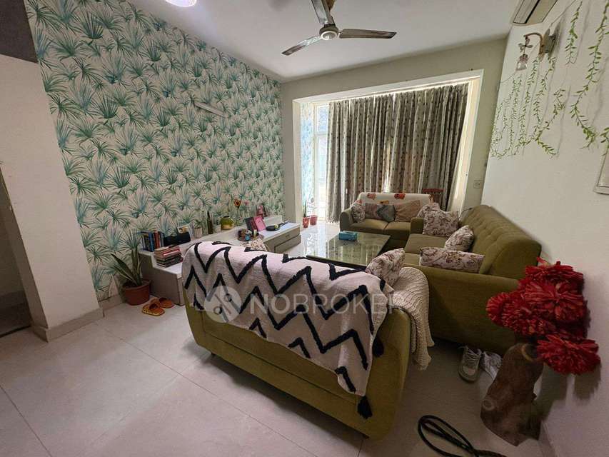 Single Room for Female In 3 BHK  In Mayfield Gardens In Sector 51