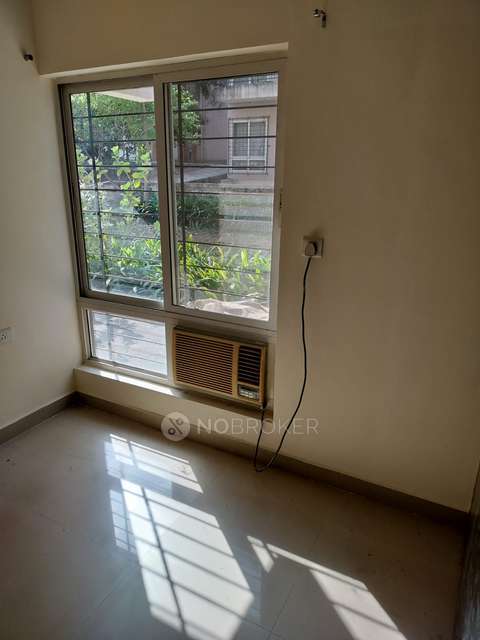 2 BHK Flat In Hill View Chs For Sale  In Vasind