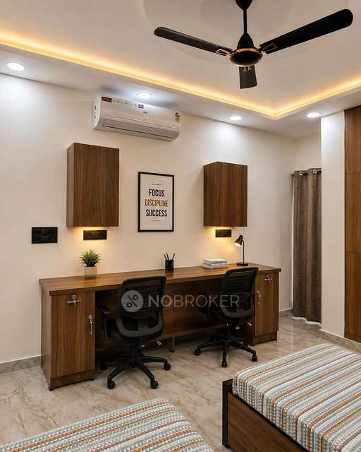 Shared Room for Female In 4 BHK  In Rwa Apartments Sector 27 In Sector 27, Noida