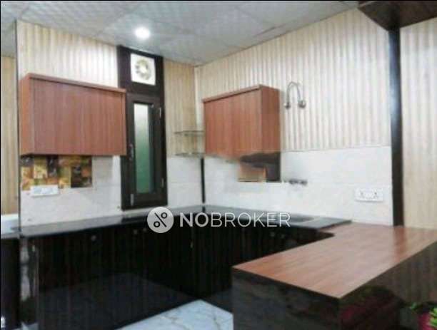 3 BHK Flat In Standalone Building  For Sale  In Pitampura