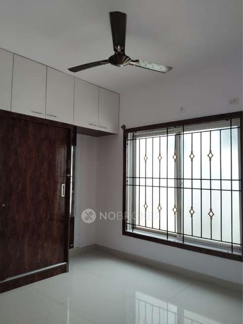 2 BHK Flat In Aryan Pebble Bay For Sale  In Geddalahalli