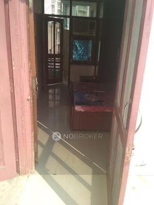 1 RK Flat In Standalone Building  for Rent  In Sector 30 