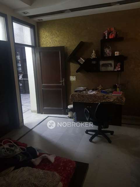 3 BHK Flat In Standalone Building  For Sale  In Roop Nagar
