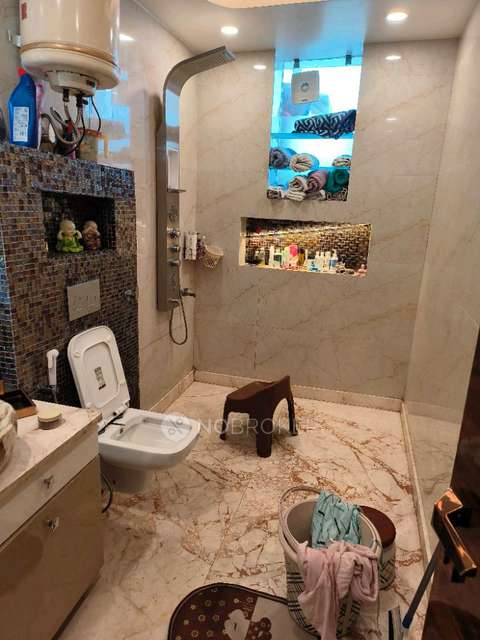 3 BHK Flat In Standalone Building  For Sale  In Roop Nagar