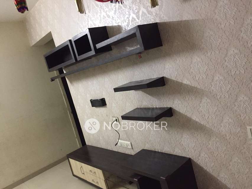 2 BHK Flat In Starwoods Chs for Rent  In Tathawade