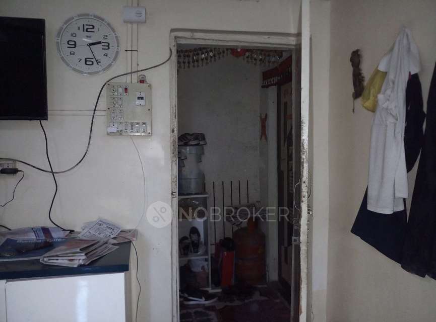 1 RK Flat In Shree Sadguru Prasad Bldg For Sale  In Dombivli West
