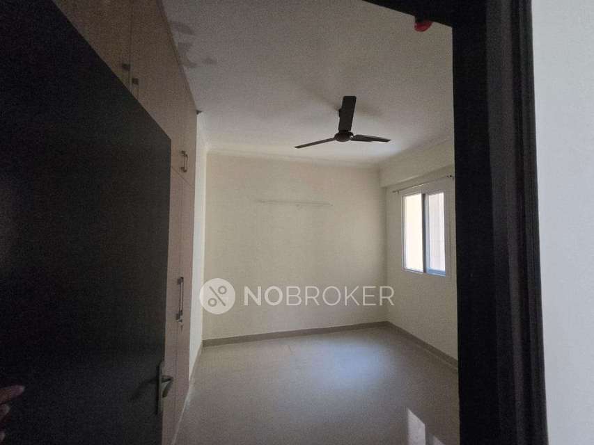 3 BHK Flat In Amarpali Crystal Homes for Rent  In Sector 76