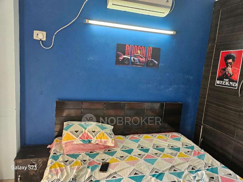 2 BHK Flat In Nimbus Express Park View 2 for Rent  In Chi V