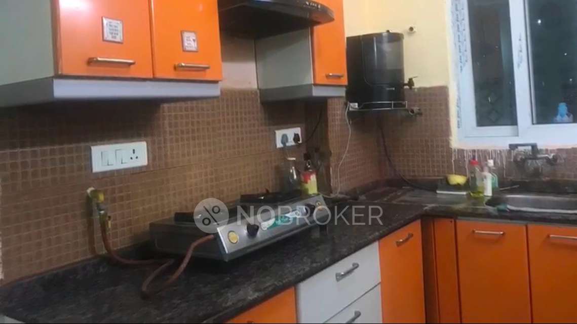 2 BHK Flat In Antriksh Appartment Owners Associations For Sale  In Noida