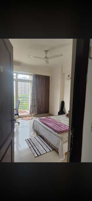 Single Room for Female In 4 BHK  In Gardenia Glory