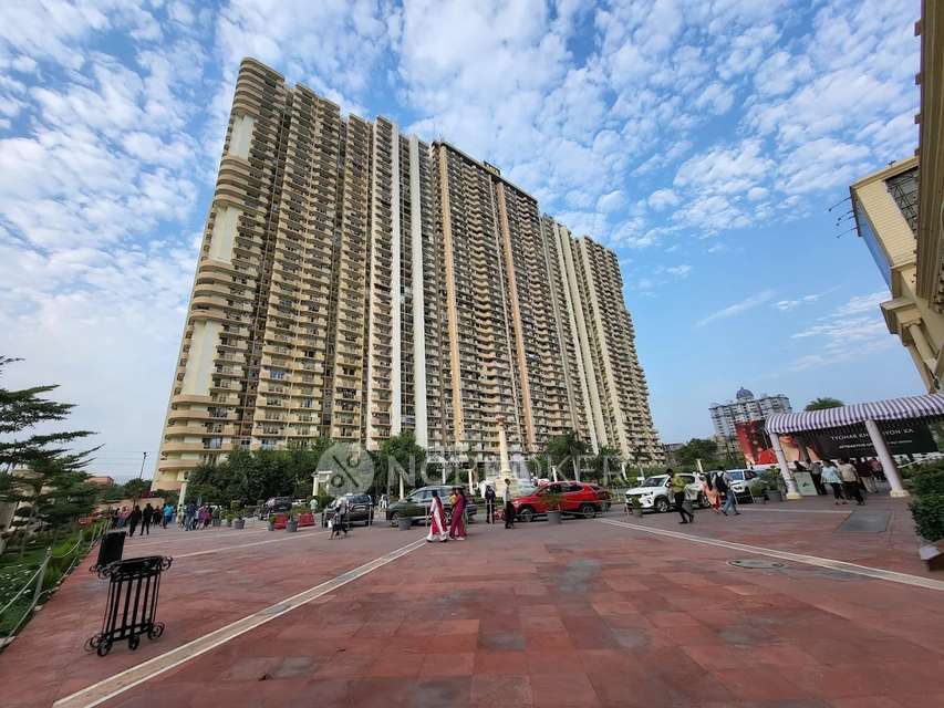 3 BHK Flat In Saya Gold Avenue for Rent  In Indirapuram