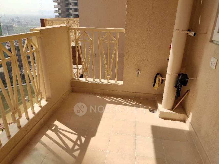 2 BHK Flat In Gaur City 7th Avenue for Rent  In Sector 4