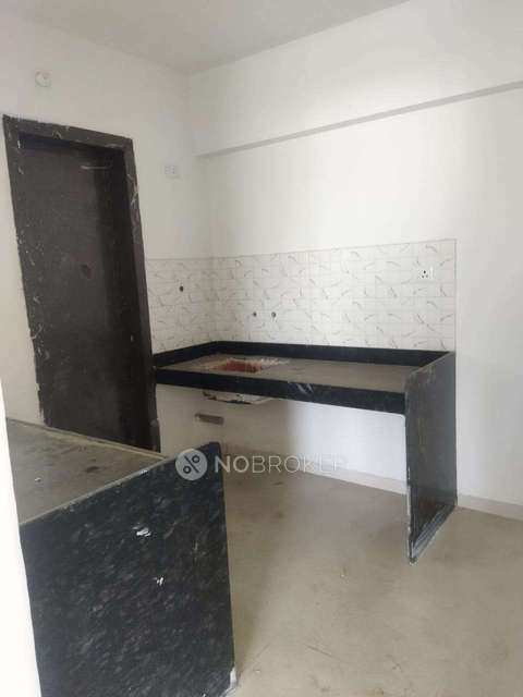 2 BHK Flat In Majestique Nest Apartments for Rent  In Fursungi
