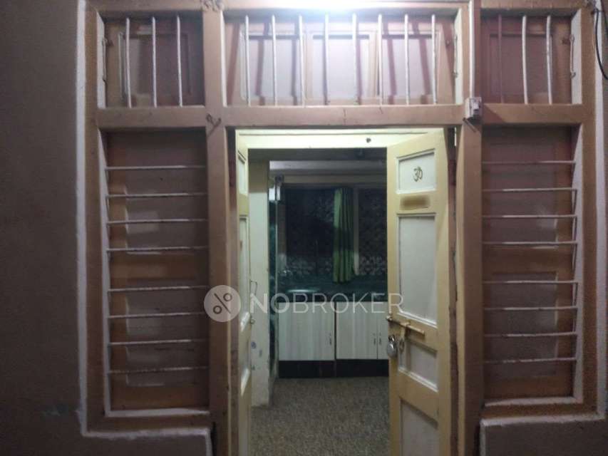 1 RK Flat In Bhari Building for Rent  In C-12, Sun Mill Compound, Next To Ashok Auto Garage, Lower Parel West, Lower Parel, Mumbai, Maharashtra 400013, India