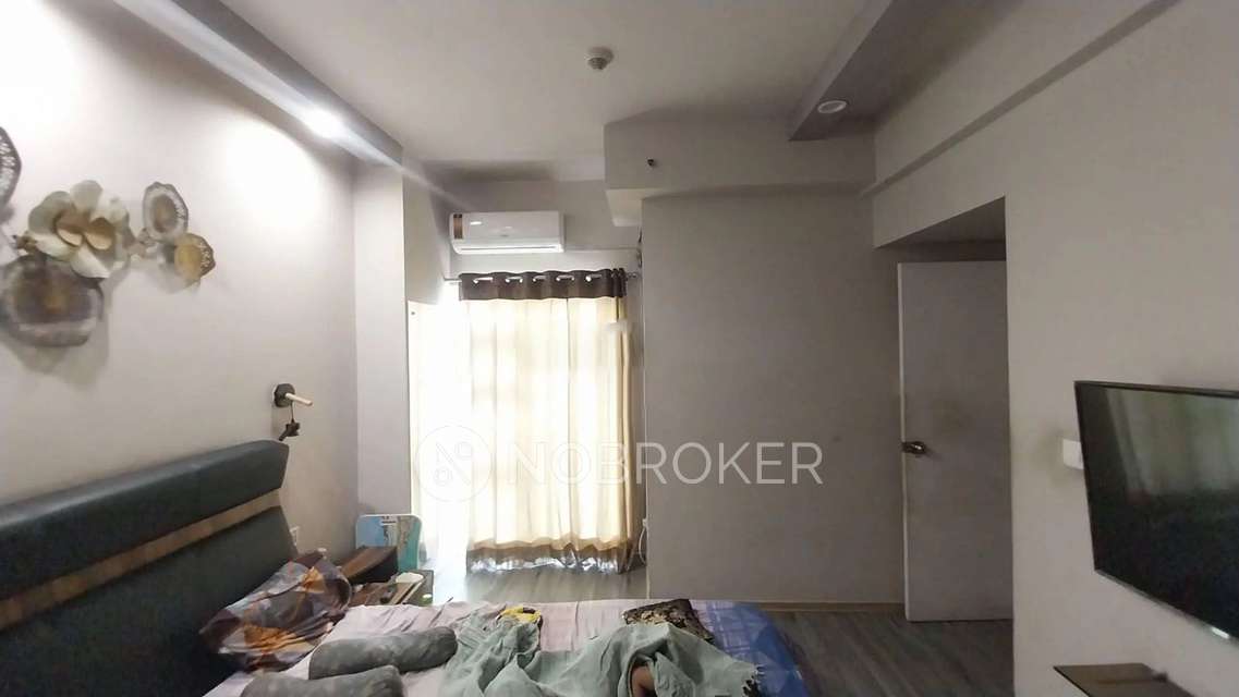 3 BHK Flat In Dlf Capital Green For Sale  In Moti Nagar