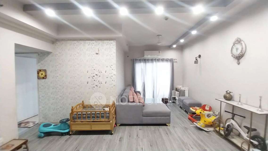 3 BHK Flat In Dlf Capital Green For Sale  In Moti Nagar