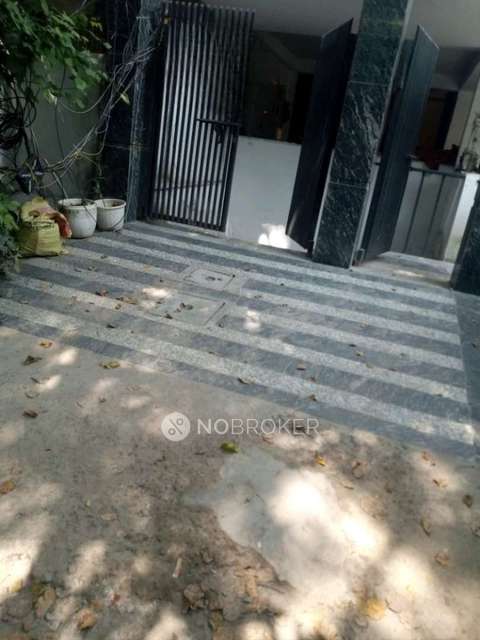 1 BHK Flat for Rent  In Sector 43