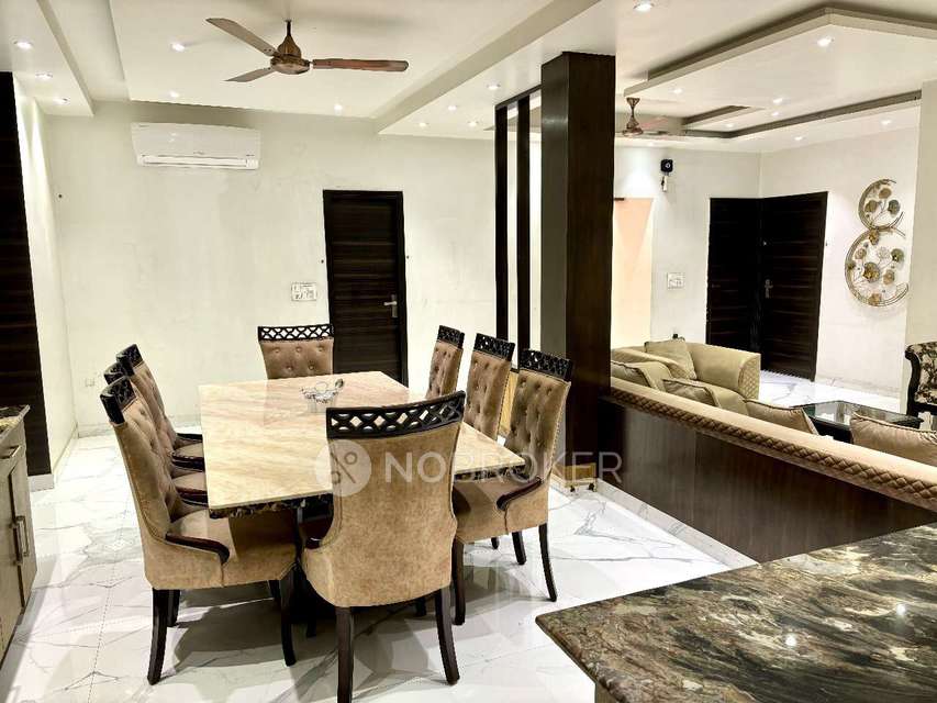 4 BHK Flat In Priya Apartments For Sale  In Punjabi Bagh