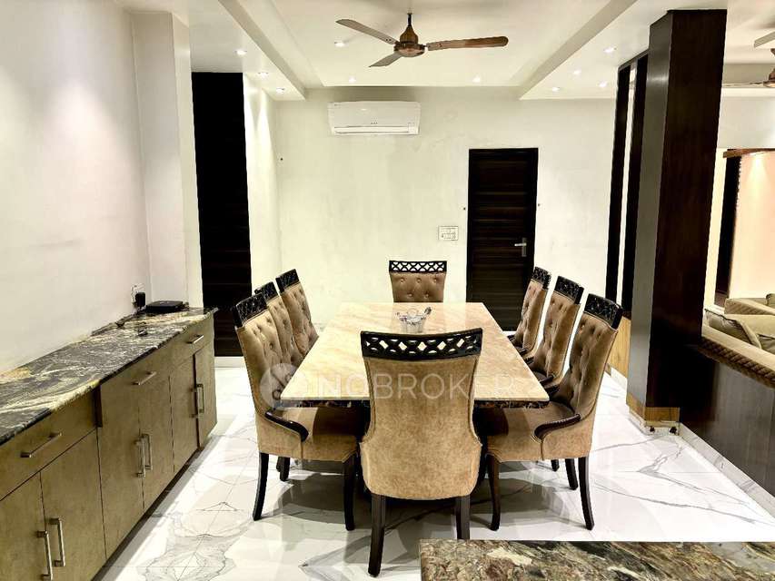 4 BHK Flat In Priya Apartments For Sale  In Punjabi Bagh