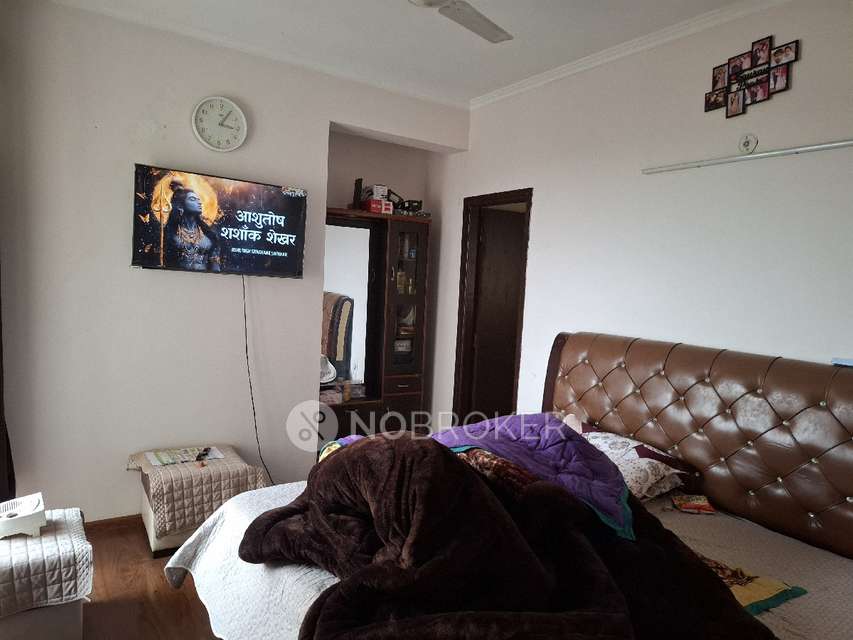 2 BHK Flat In Amrapali Leisure Park for Rent  In Atul Marg