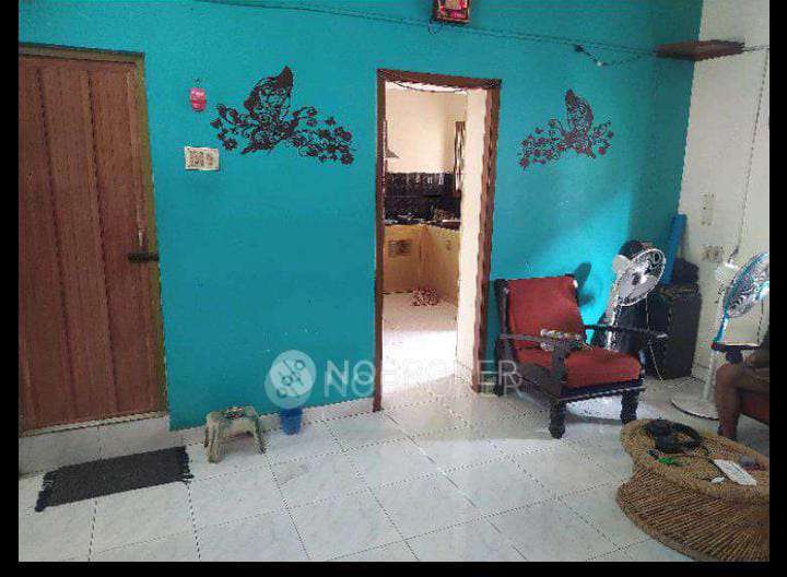 2 BHK Flat In Aarthi Towers For Sale  In Arthi Towers