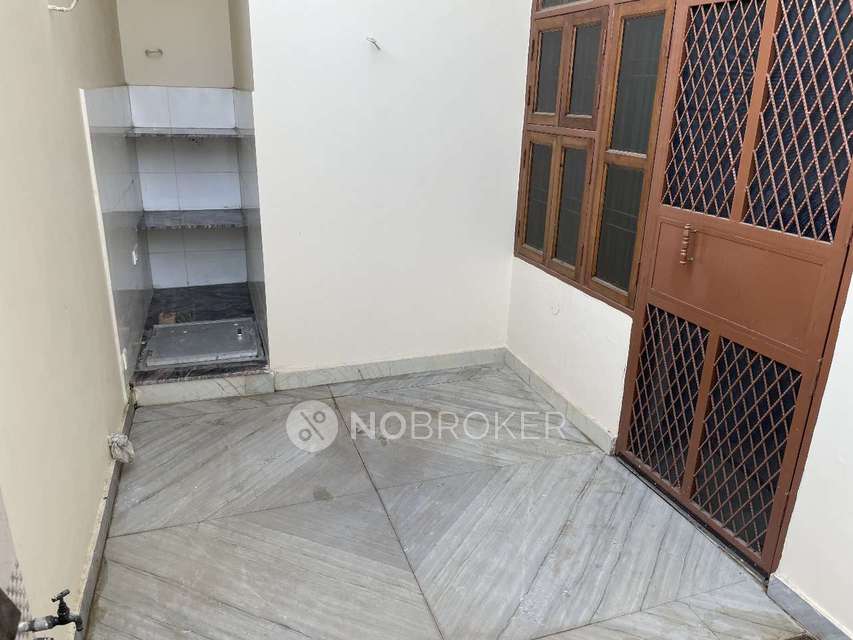 1 BHK House for Rent  In Sector 45