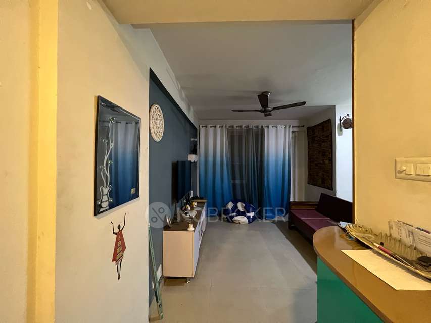 2 BHK Flat In Logix Blossom Greens for Rent  In Sector 143