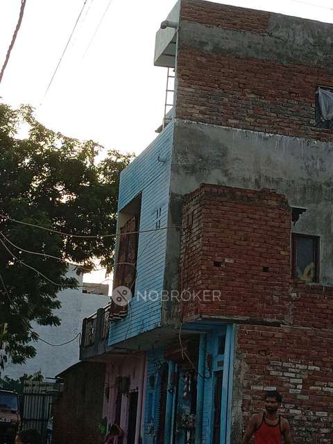 Shop in Mithapur, Delhi for Rent 