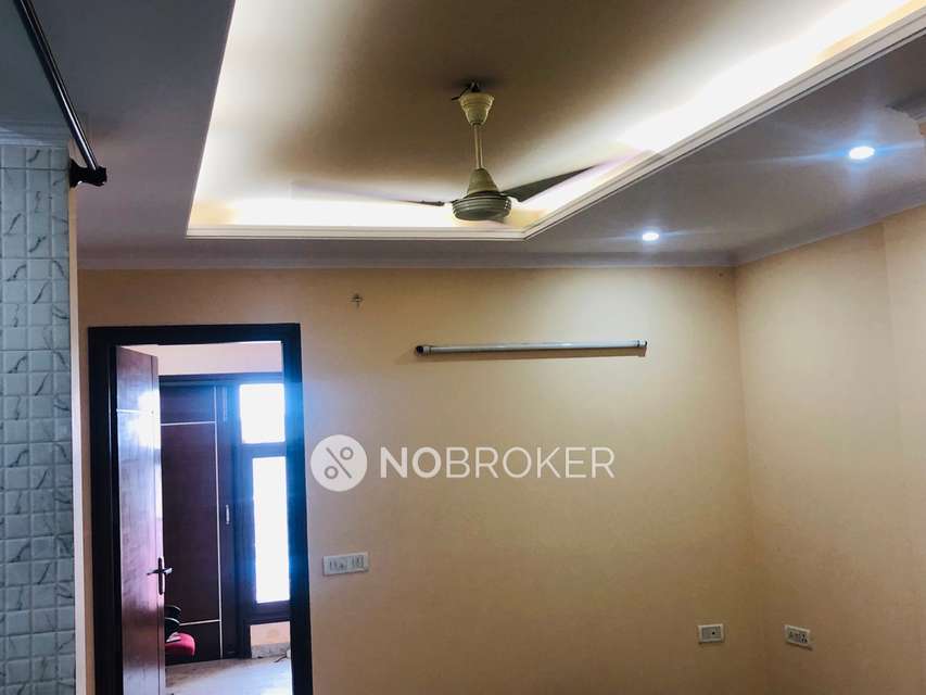 3 BHK Flat In Builder Building For Sale  In  Sector 7 Dwarka
