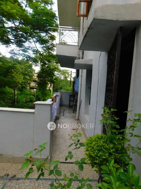 3 BHK Flat In Chitrakoot Apartment For Sale  In Pitam Pura