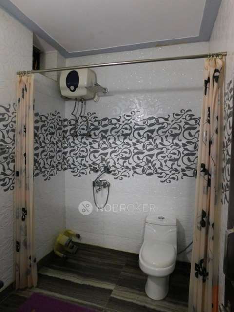 3 BHK Flat In Chitrakoot Apartment For Sale  In Pitam Pura