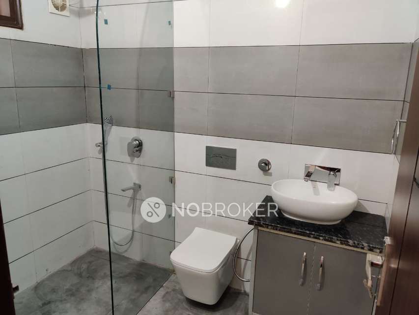 2 BHK House for Rent  In Sector 52