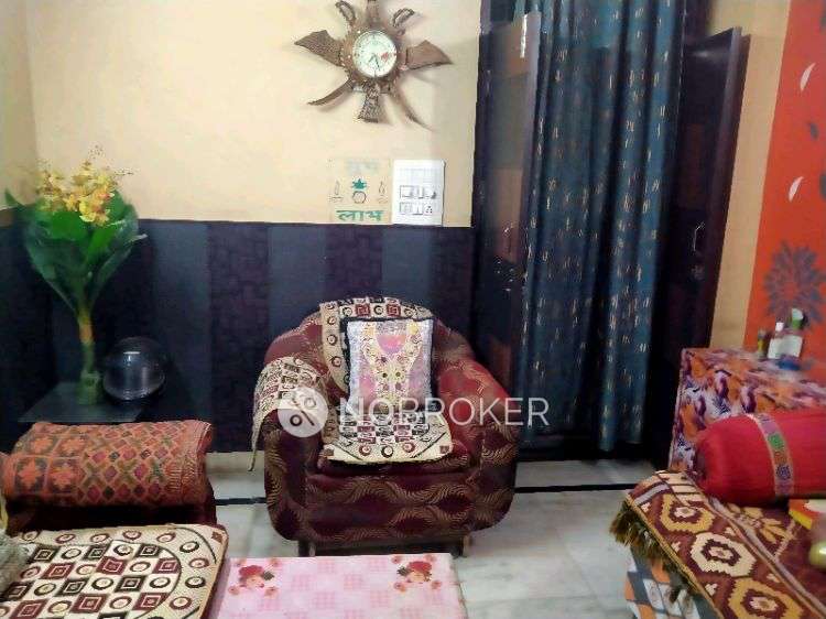 3 BHK Flat In Gaurav Apartment For Sale  In Shalimar Garden