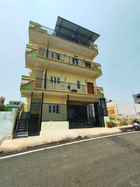 4+ BHK Flat For Sale  In  Bharat Nagar 