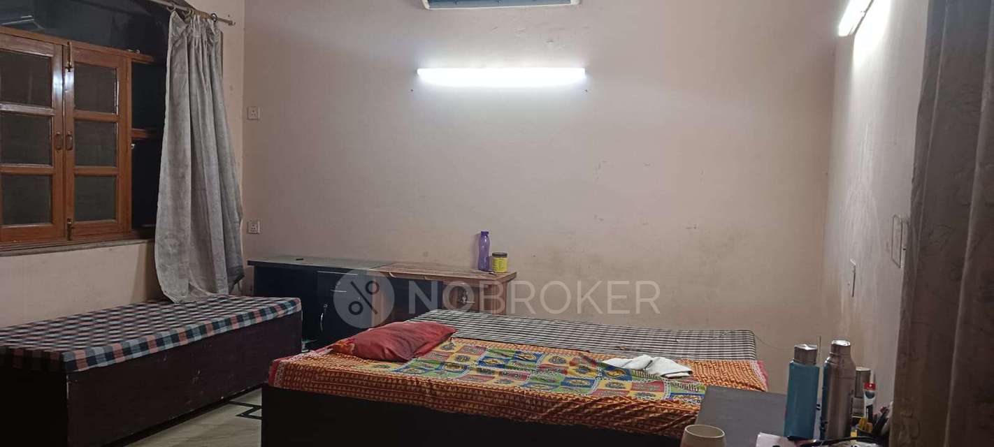 PG for Boys in Punjabi Bagh