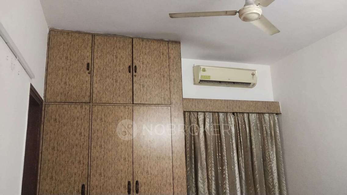 PG for Boys in Punjabi Bagh