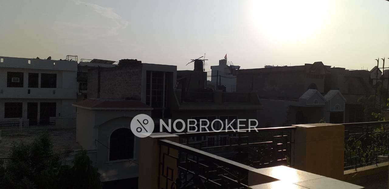 2 BHK House for Rent  In Sector 10a,