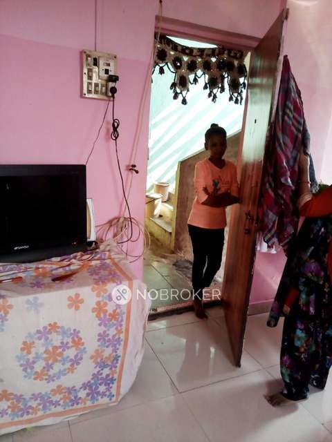 1 RK Flat In Mani Niwas, Near Gaondevi Mandir For Sale  In Thane West