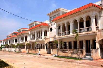 4+ BHK Villa In Amrapali Leisure Valley Villas For Sale  In  Sector-tech Zone Iv