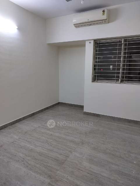 2 BHK Flat In Lodha Luxuria Priva for Rent  In Thane