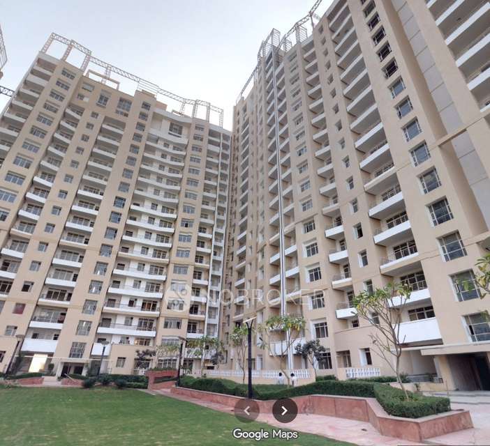 Single Room for Female In 3 BHK  In Raheja Vedaanta