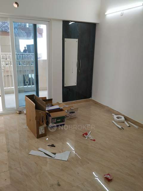 2 BHK Flat In Gaur City 7th Avenue for Rent  In Sector 4, Greater Noida