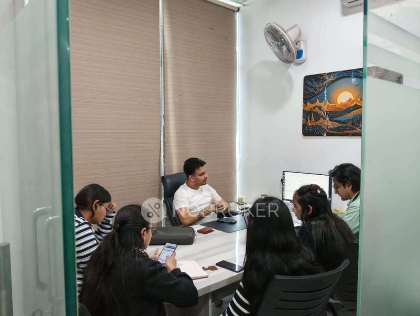 Office Space in Gaur City, Greater Noida for Rent 