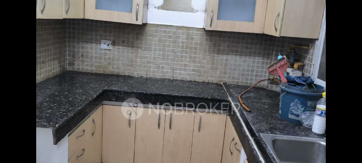 2 BHK Flat In Mahagun Mascot For Sale  In Crossings Republik