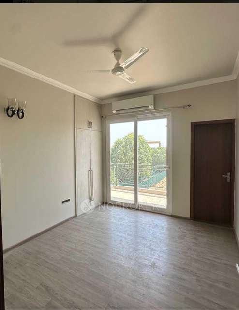 2 BHK Flat In Central Park Flower Valley Mikasa Plots for Rent  In Sector 33