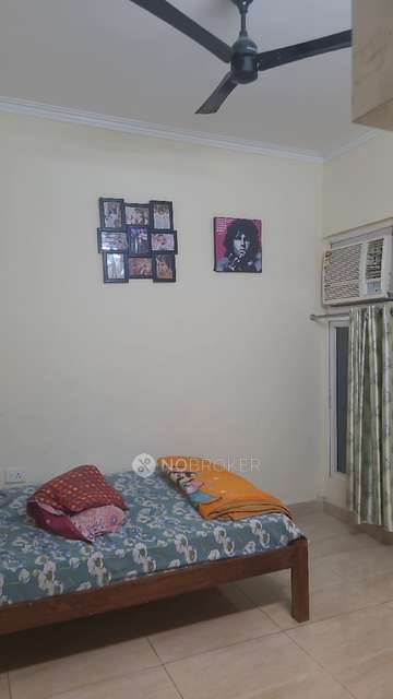 2 BHK Flat In Gaur City 14th Avenue Phase 1 for Rent  In Gaur City 2